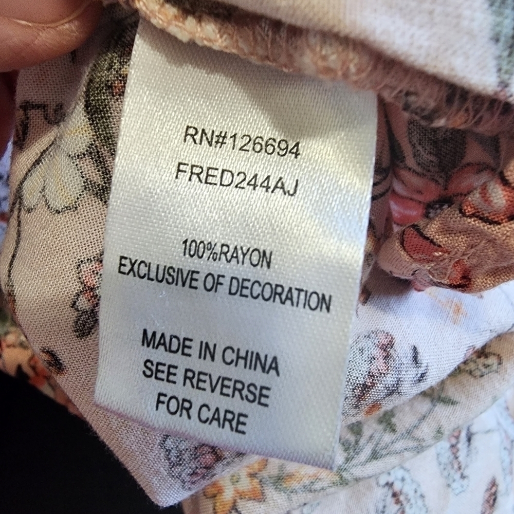 Live to be Spoiled Tunic Floral Peach Top - XL - Picture 6 of 6